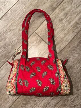 VINTAGE Vera Bradley Duffel Quilted Paisley Shoulder Bag - Indiana Apple Red